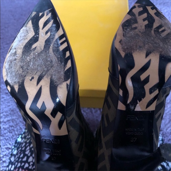 Authentic Fendi monogram full length zippered boot - Picture 5 of 8